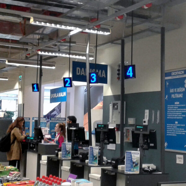 siramatik-checkout-decathlon-kasa-sira Q-smart Decathlon Kasa Sıra Sistemi